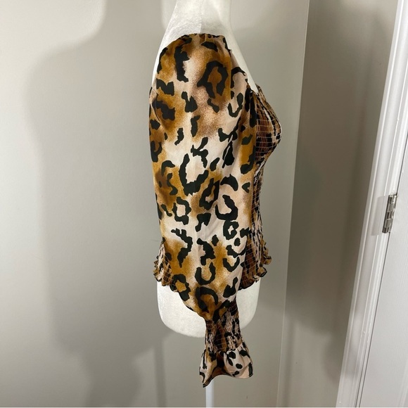 BUDDY LOVE Cassie Cheetah Print Square Neck Smocked Blouse - MEDIUM - Picture 6 of 10